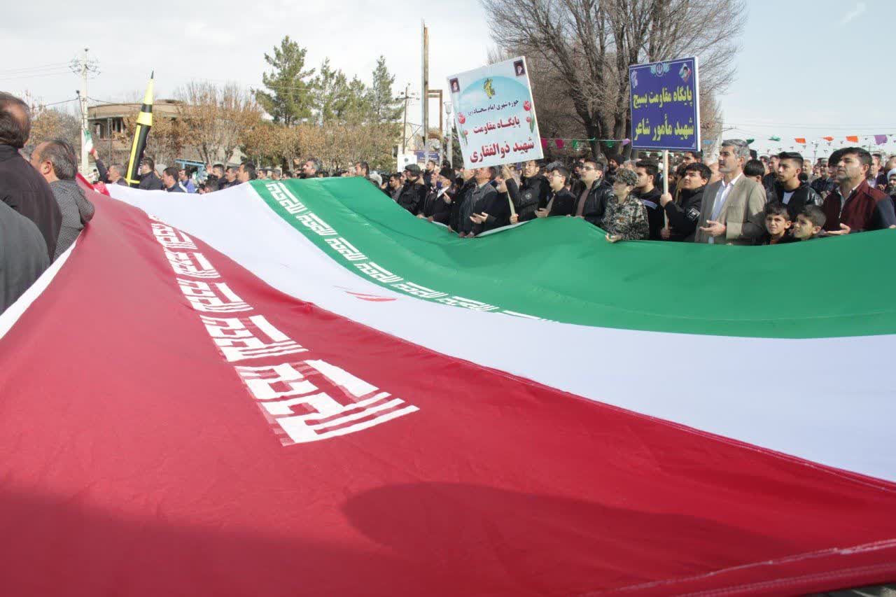 حضور باشکوه مردم شهید پرور و زمانشناس شهرستان نقده در راهپیمایی یوم الله 22 بهمن چهل و هفتمین سالگرد پیروزی انقلاب اسلامی