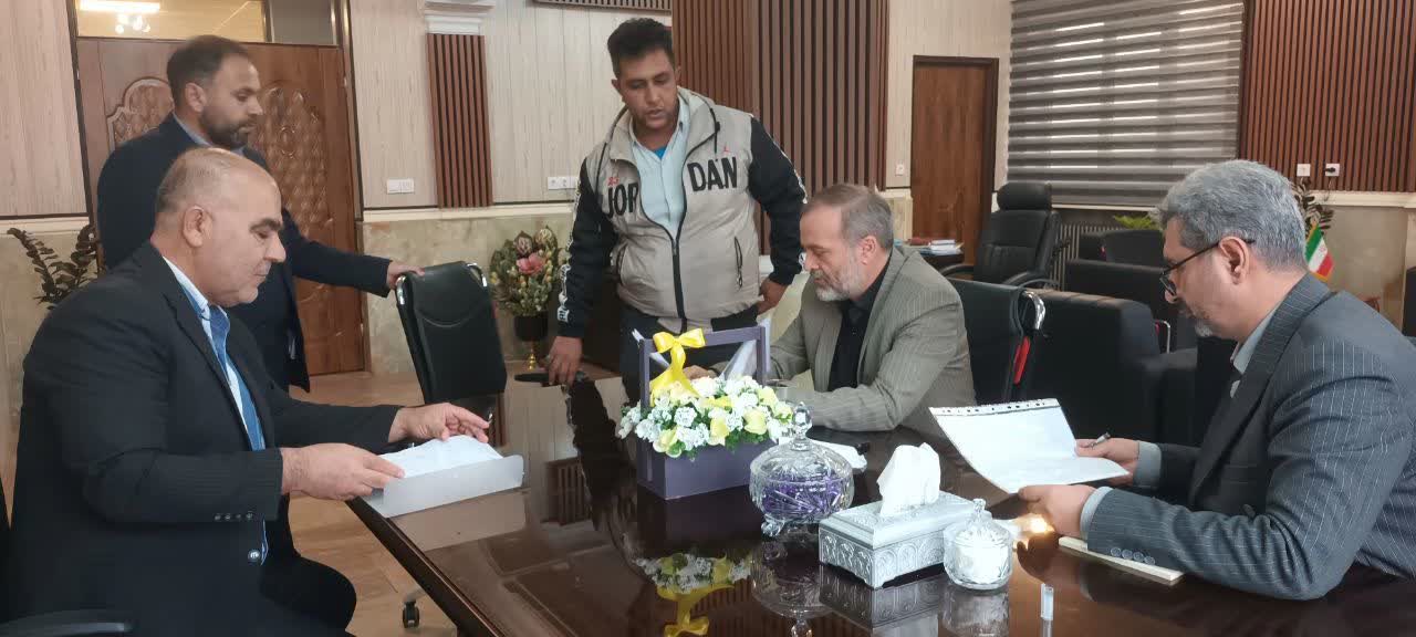 ملاقات مردمی و دیدار چهره به چهره فرماندار شهرستان نقده + تصاویر