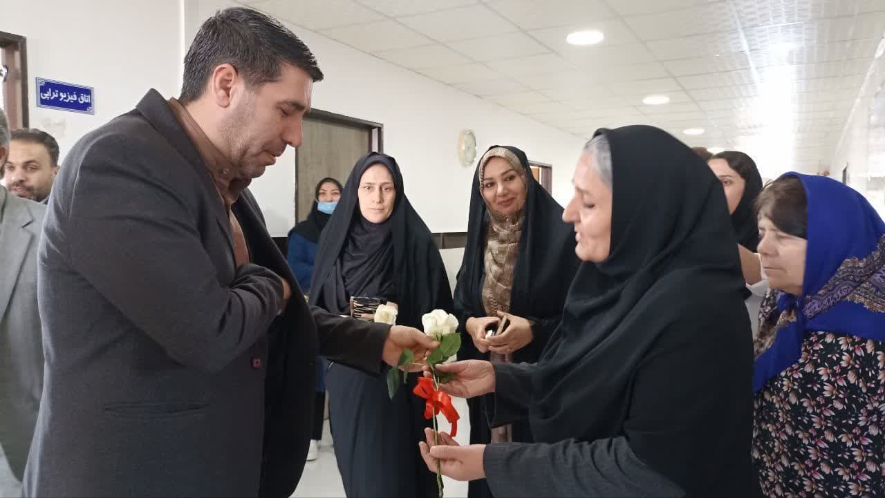 بازدید محمد نوبخت فرماندار شهرستان از سرای سالمندان