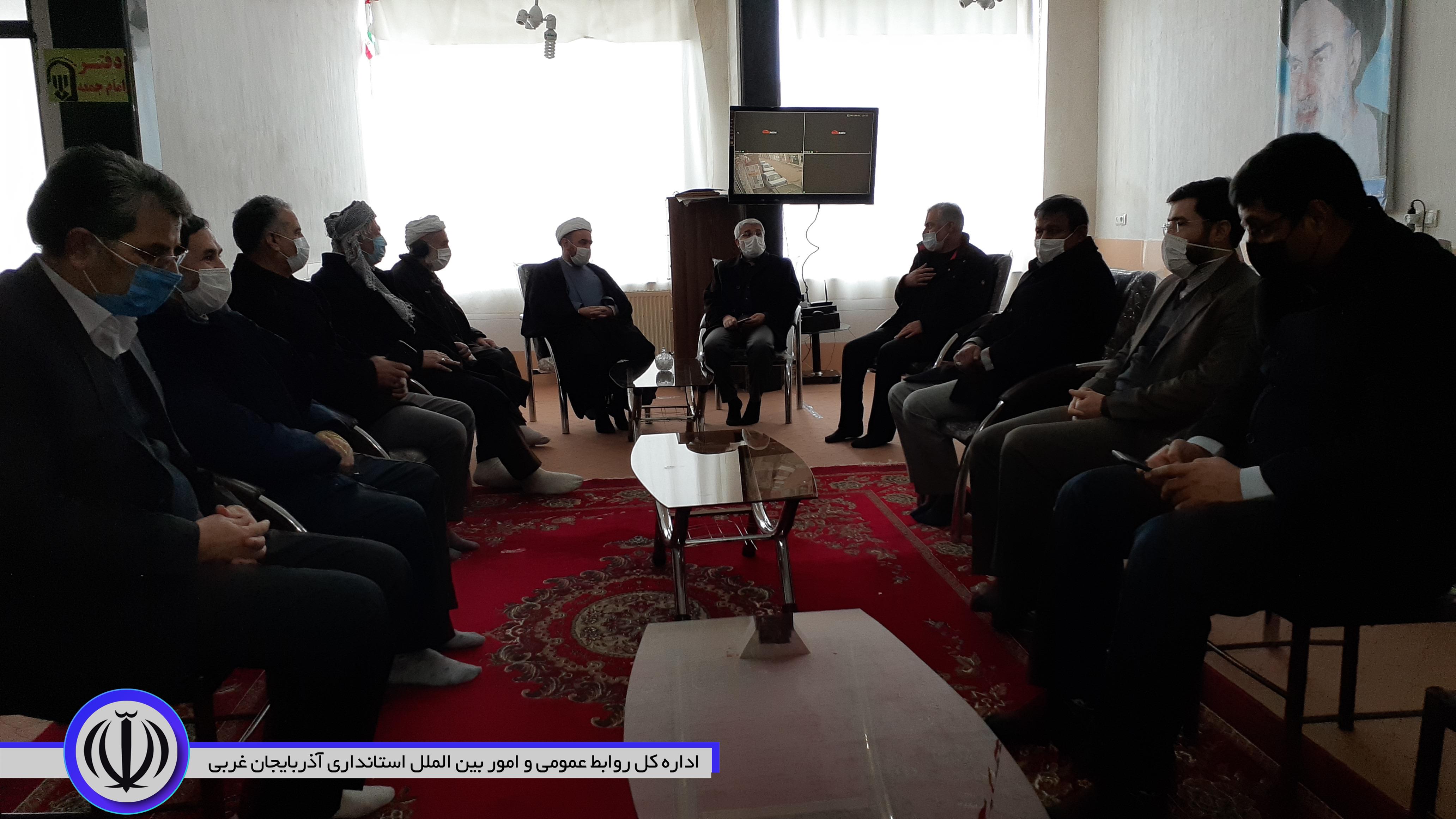 دیدار فرماندار شهرستان با امام جمعه اهل سنت نقده