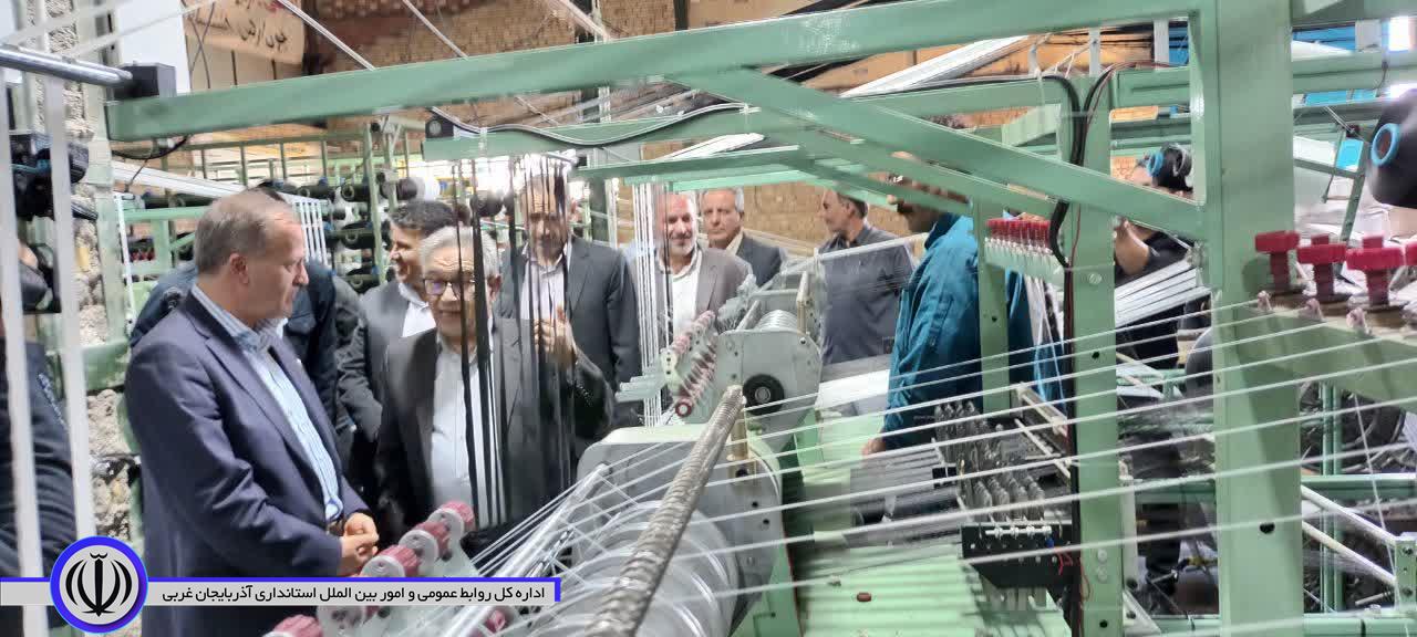 بازدید سرپرست فرمانداری شهرستان نقده از کارخانه زیپسازی آذرپلاست سولدوز( جعفرزاده) با هدف بررسی مشکلات و آمادهسازی برای فاز سوم توسعه + تصاویر