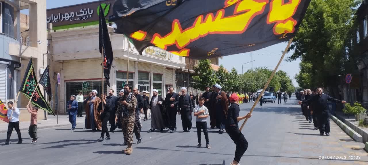 گزارش تصویری: عزاداری مردم شهرستان نقده در سالروز رحلت جانسوز معمار کبیر انقلاب اسلامی
