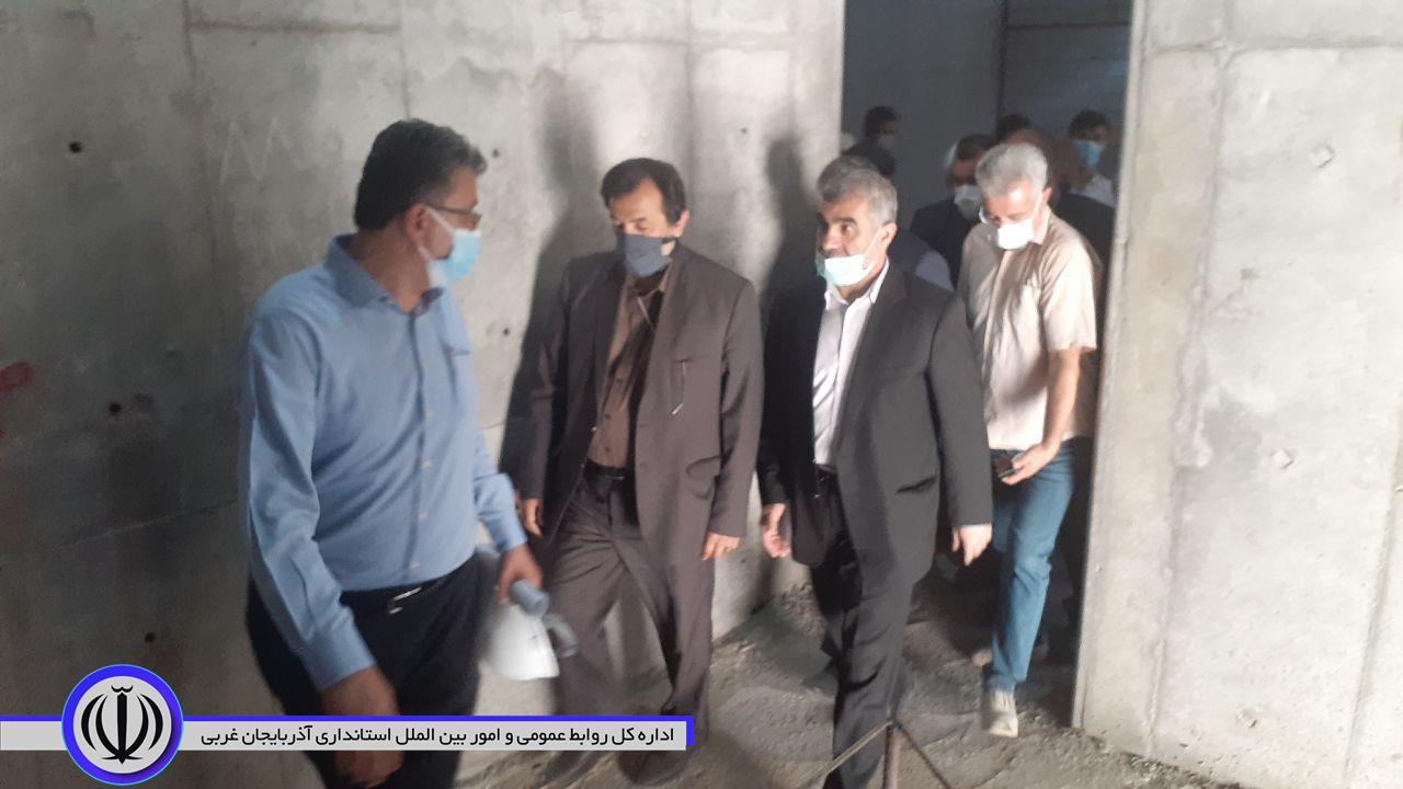بازدید نایب رییس مجلس شورای اسلامی و استاندار آذربایجان غربی از روند اجرایی طرح توسعه بیمارستان امام(ره)