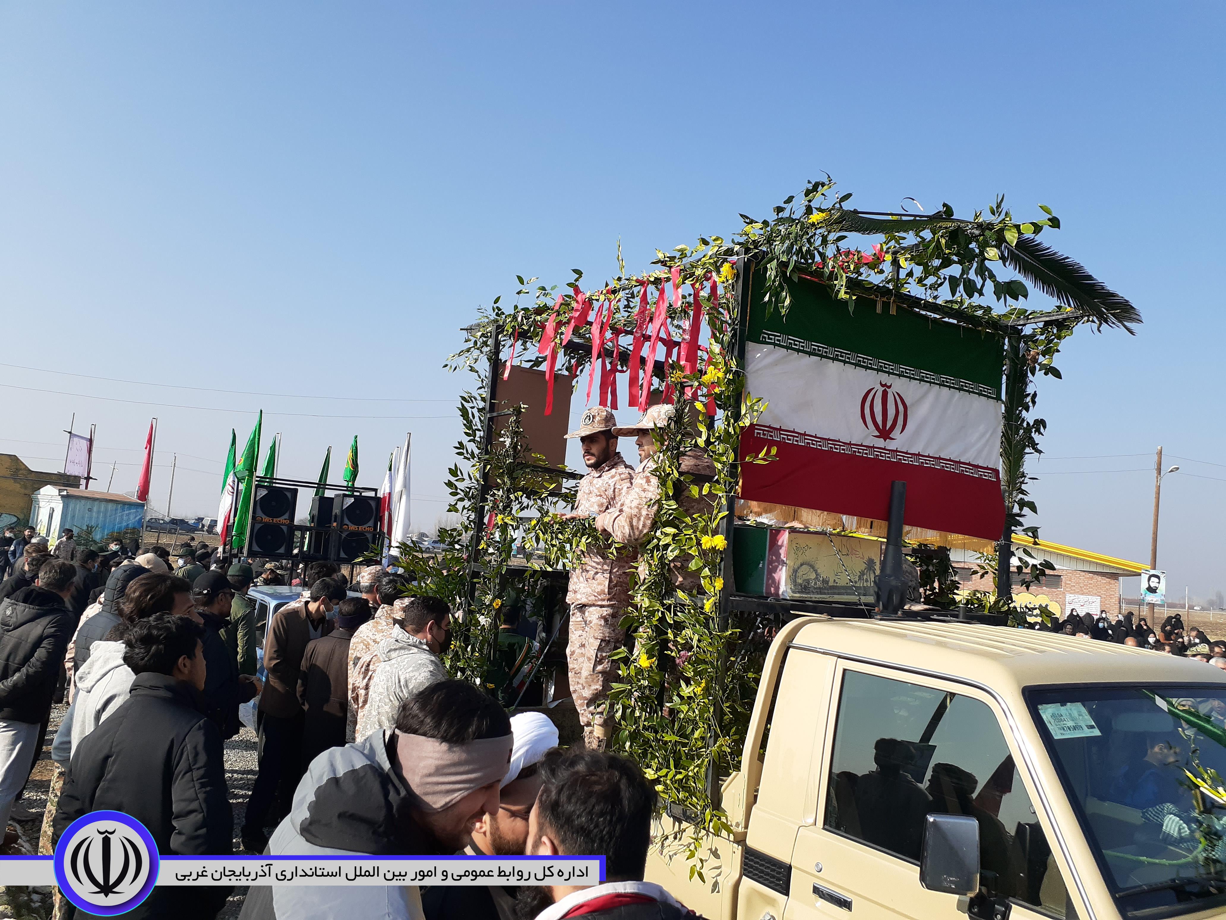 مراسم تدفین پیکر مطهر شهید گمنام در یادمان شهید بروجردی شهرستان برگزار شد