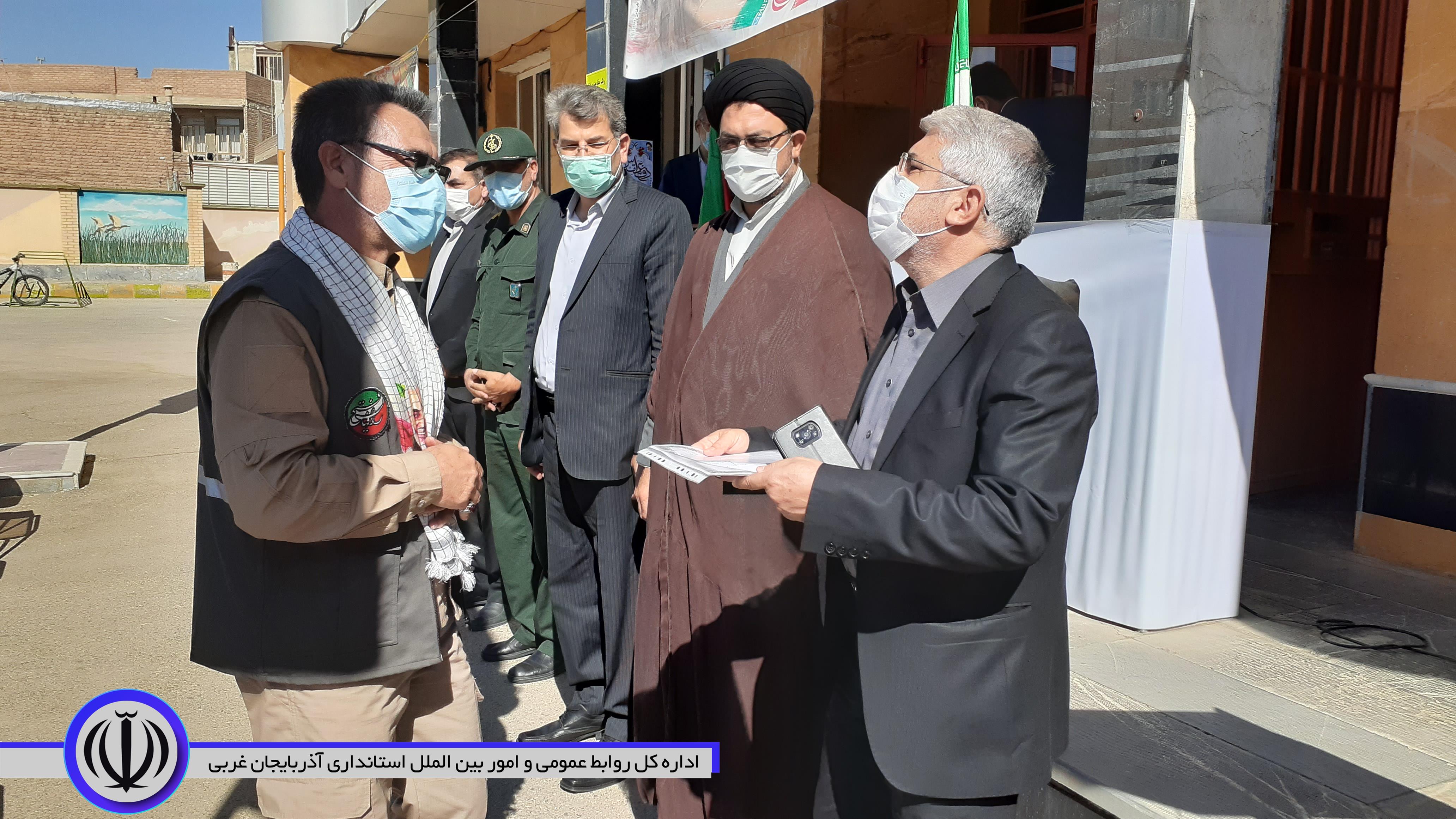 نواختن زنگ مقاومت و ایثار با حضور منوچهر شاکر فرماندار شهرستان نقده