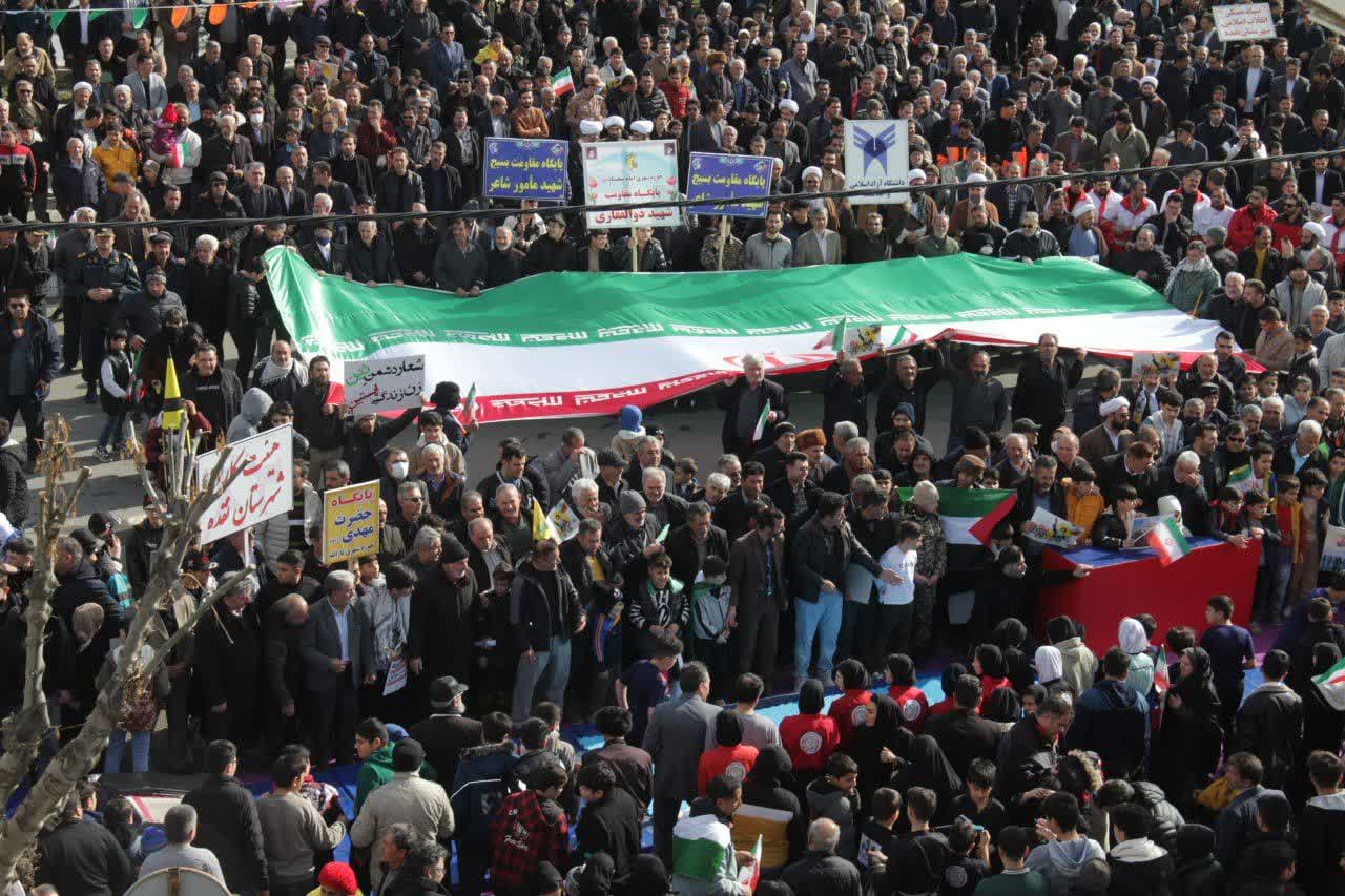 حضور باشکوه مردم شهید پرور و زمانشناس شهرستان نقده در راهپیمایی یوم الله 22 بهمن چهل و هفتمین سالگرد پیروزی انقلاب اسلامی