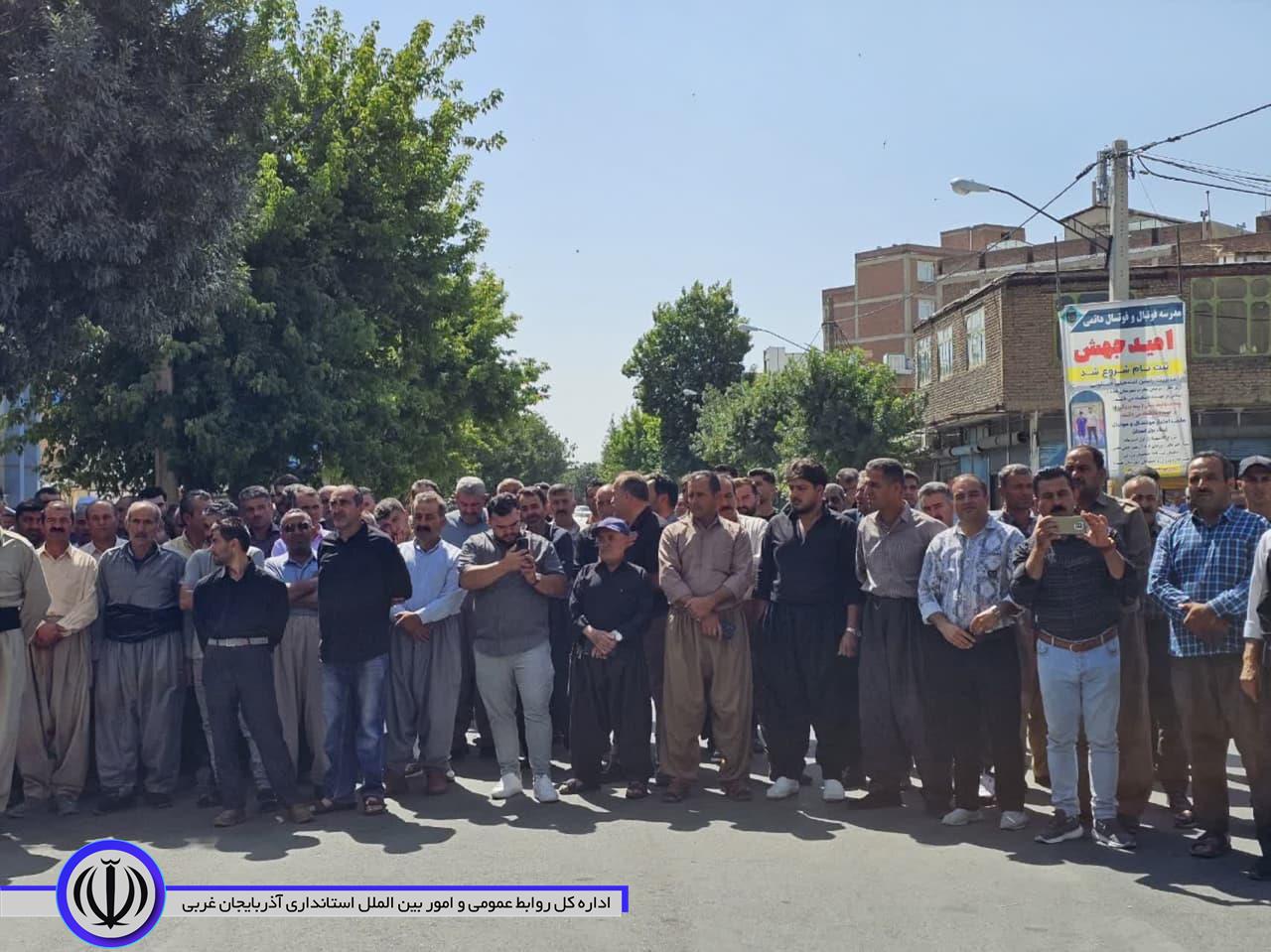 مراسم تشییع پیکر پاک شهید زبیر امینی فر در شهرستان نقده برگزار شد