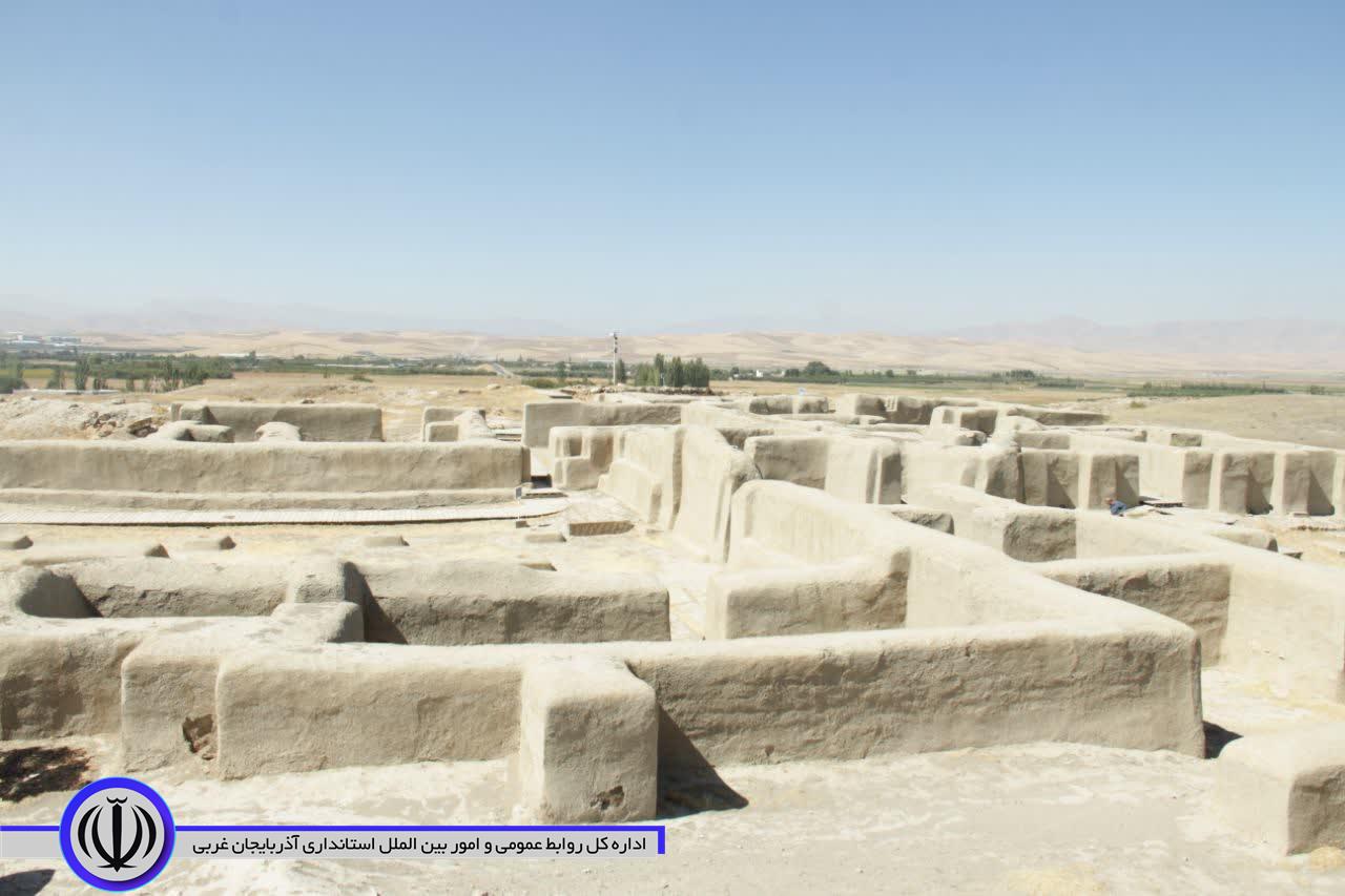 بازدید استاندار آذربایجانغربی از تپه تاریخی حسنلو نقده + تصاویر