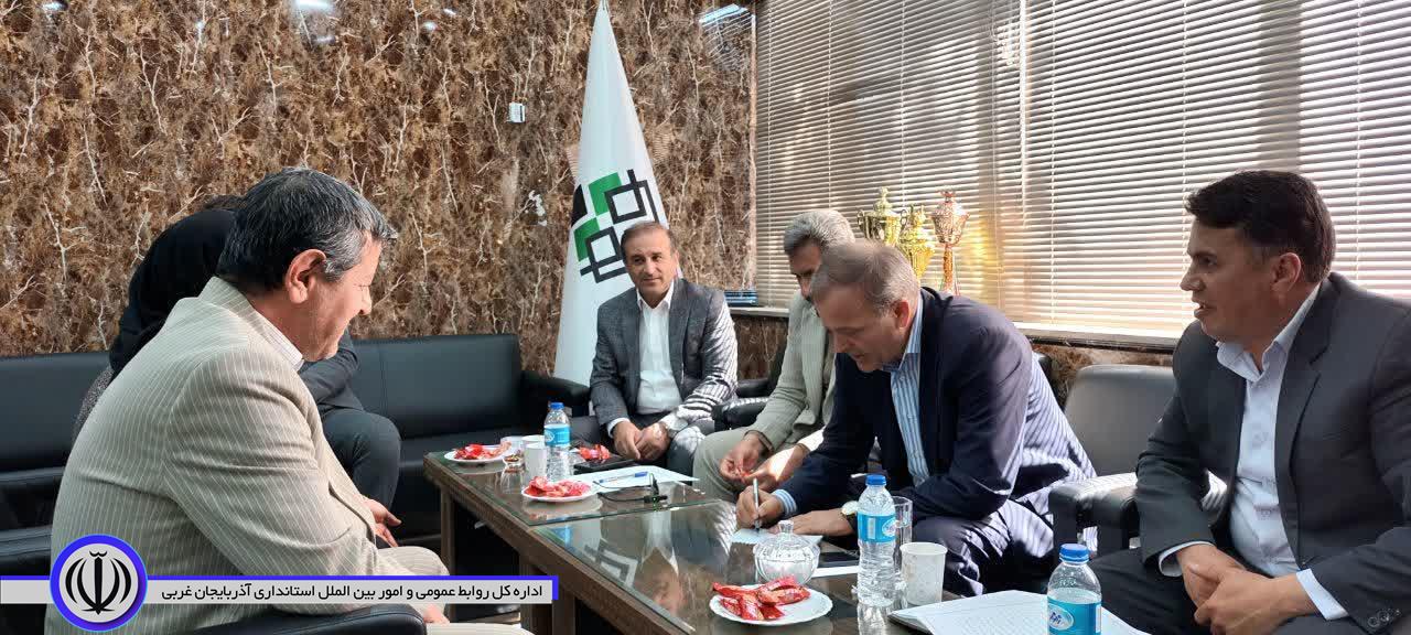 برگزاری میز ارتباطات مردمی سرپرست فرمانداری شهرستان در محل شهرداری نقده