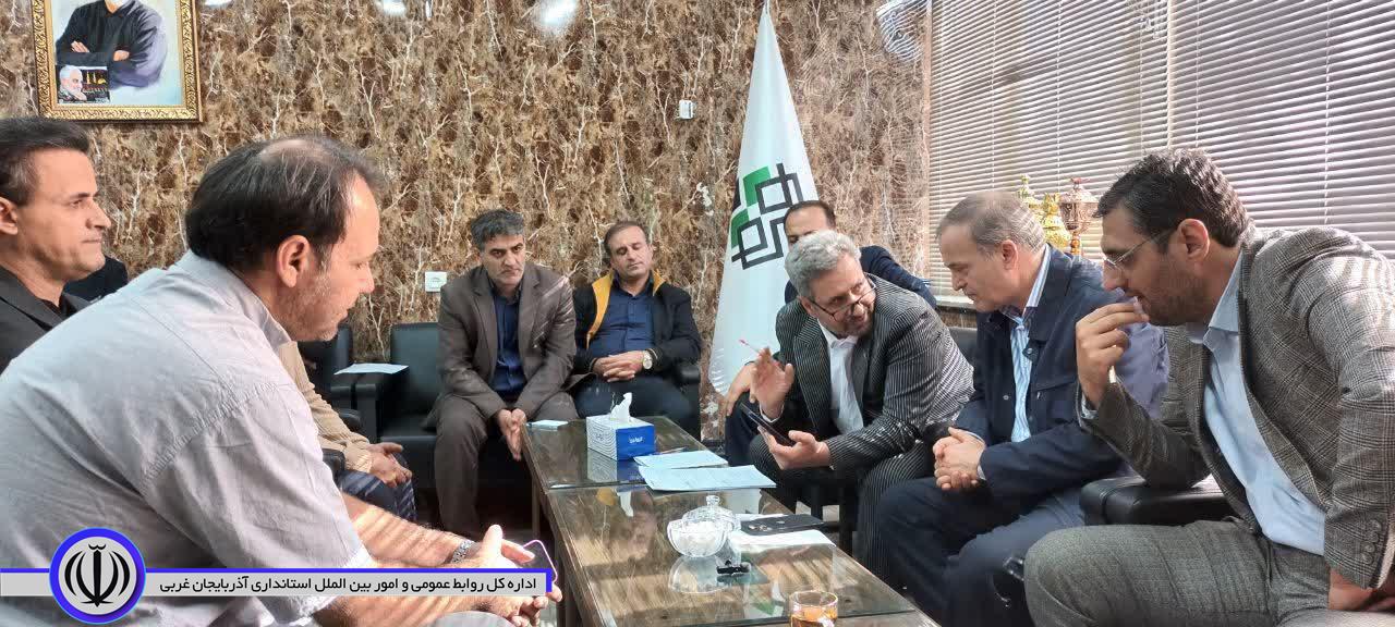 دیدار چهره به چهره فرماندار نقده با شهروندان در محل شهرداری برگزار شد