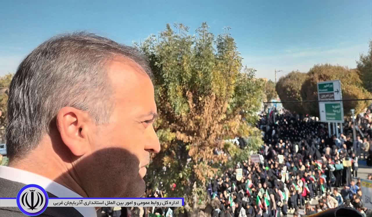 راهپیمایی باشکوه یومالله 13آبان در شهرستان نقده برگزار شد