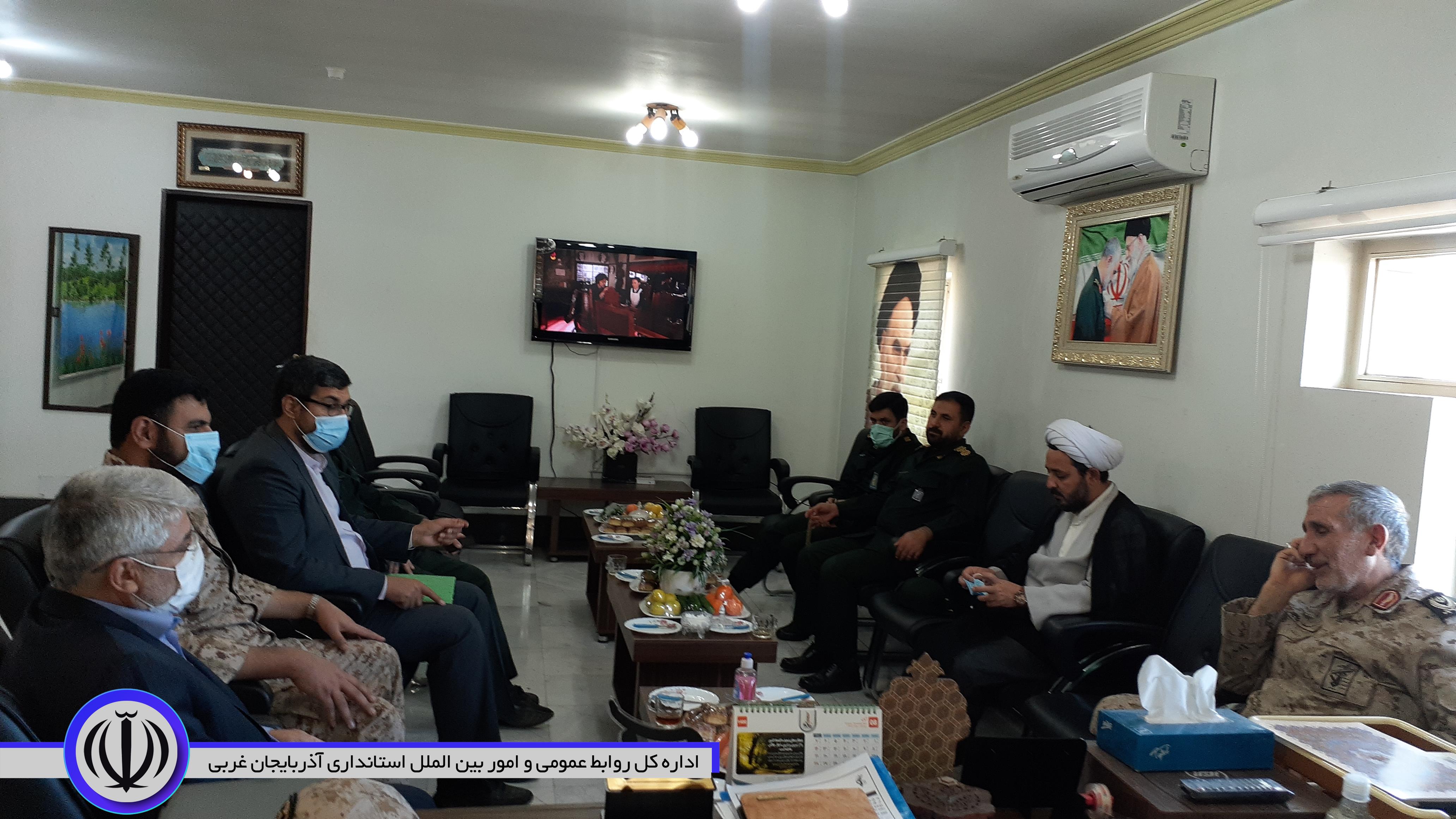 دیدار فرماندار شهرستان با فرمانده سپاه نقده با حضور فرمانده مرکز پشتیبانی شمال غرب نیروی زمینی سپاه