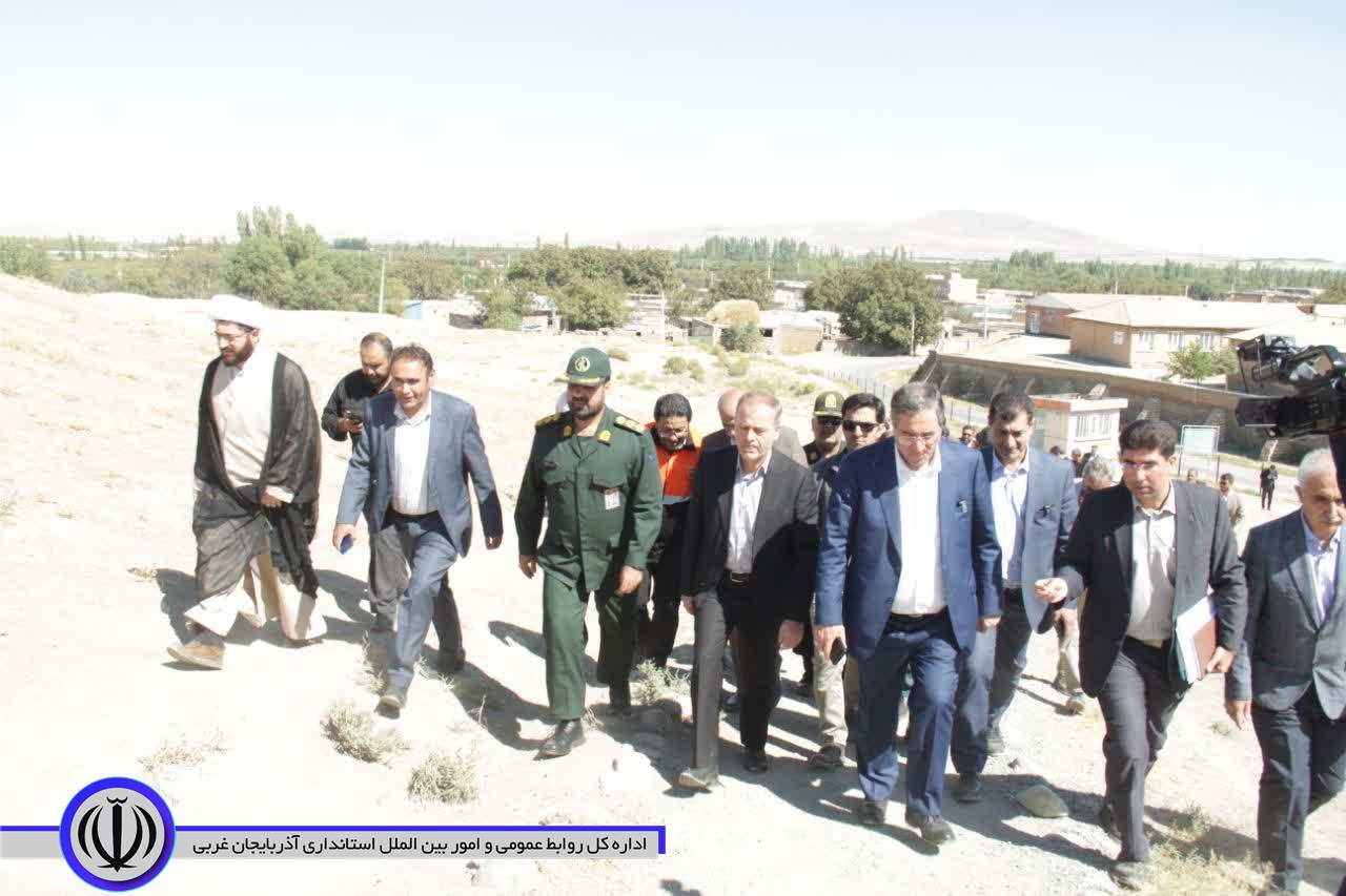 بازدید استاندار آذربایجانغربی از تپه تاریخی حسنلو نقده + تصاویر