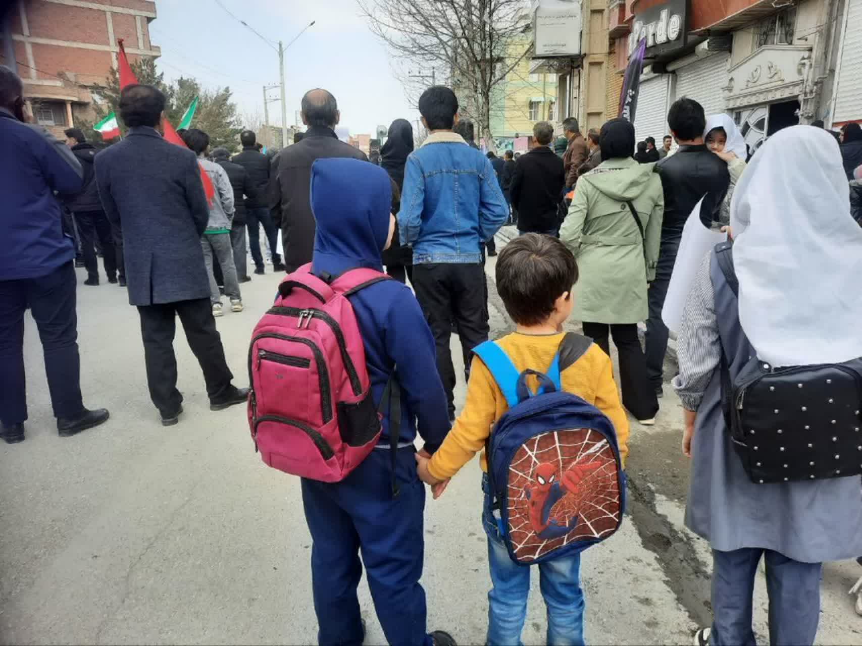 راهپیمایی روز جهانی قدس با حضور بی نظیر مردم شهرستان نقده برگزار شد + تصاویر