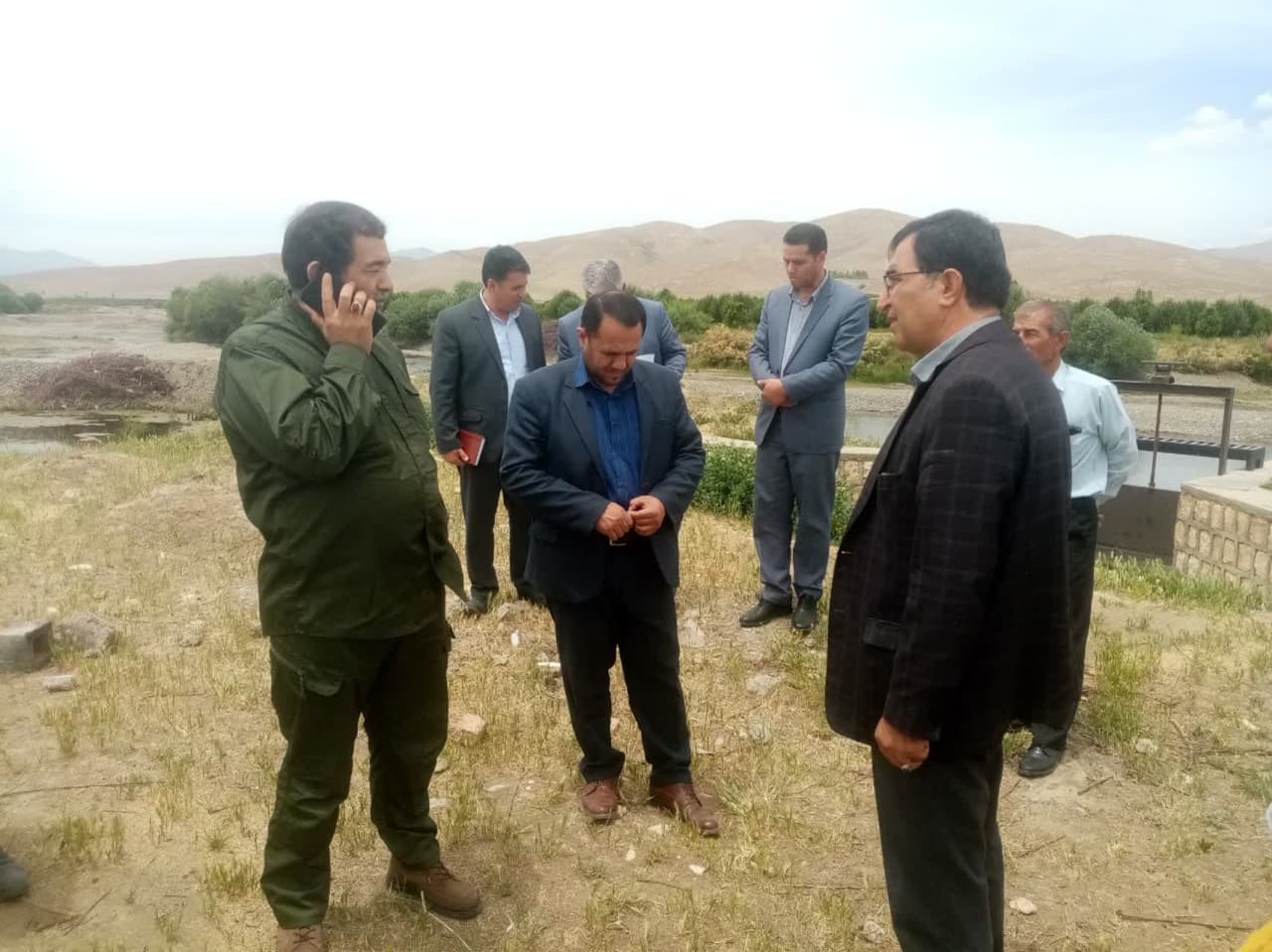 حضور معاون عمرانی فرمانداری، نماینده مجلس و بخشدارمرکزی نقده در روستای آلاگوز علیا جهت رسیدگی به مشکلات