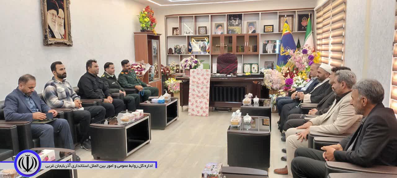 دیدار فرماندار نقده با فرمانده سپاه مهاباد و تبریک ارتقا و ترفیع درجه وی