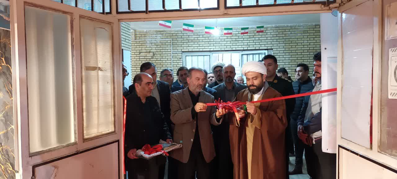 افتتاح نمایشگاه محصولات و تولیدات مددجویان کمیته امداد امام خمینی(ره) شهرستان نقده با حضور فرماندار