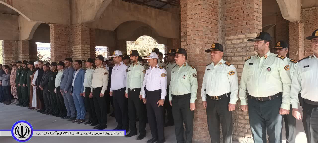 غبارروبی و عطر افشانی مزار مطهر شهدا شهرستان نقده