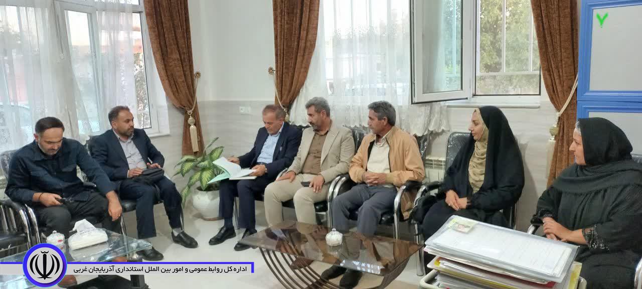 بازدید امیرعباس جعفری سرپرست فرمانداری شهرستان نقده از سرای سالمندان و دیدار و دلجویی از مادران این سرا