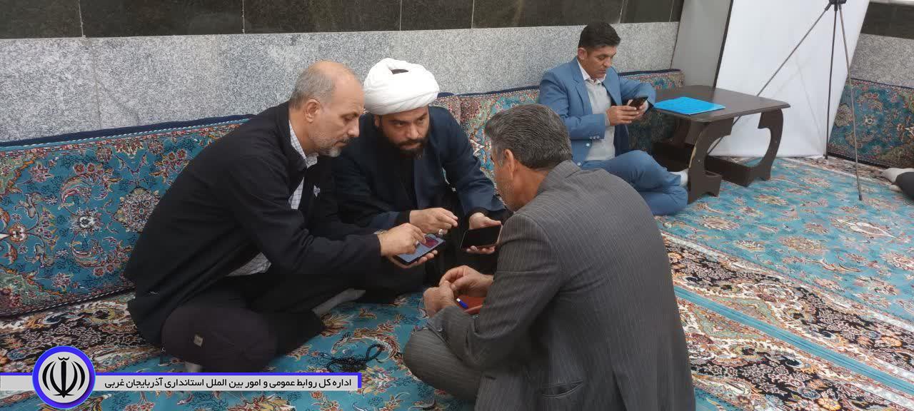 برگزاری میز ارتباطات مردمی فرماندار شهرستان نقده در شهر محمدیار