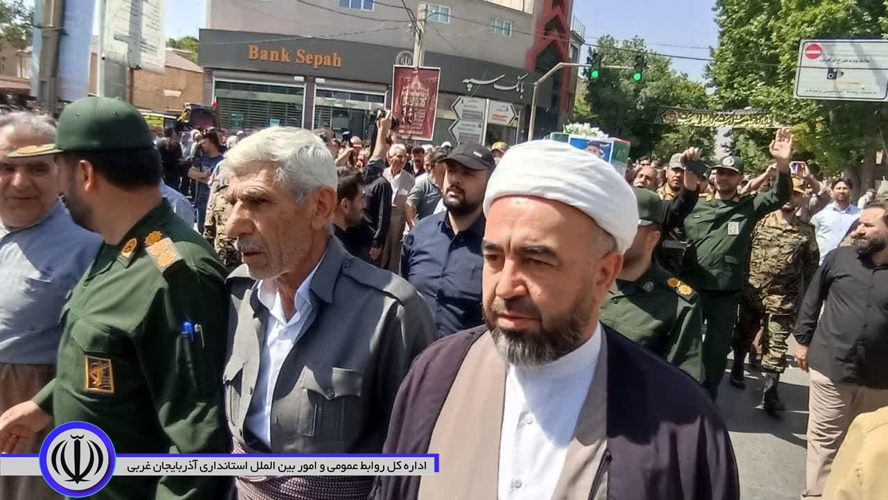 مراسم تشییع پیکر پاک شهید زبیر امینی فر در شهرستان نقده برگزار شد