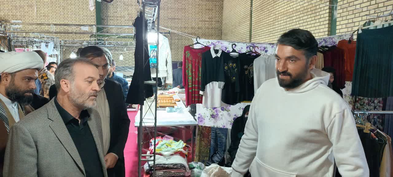 افتتاح نمایشگاه محصولات و تولیدات مددجویان کمیته امداد امام خمینی(ره) شهرستان نقده با حضور فرماندار