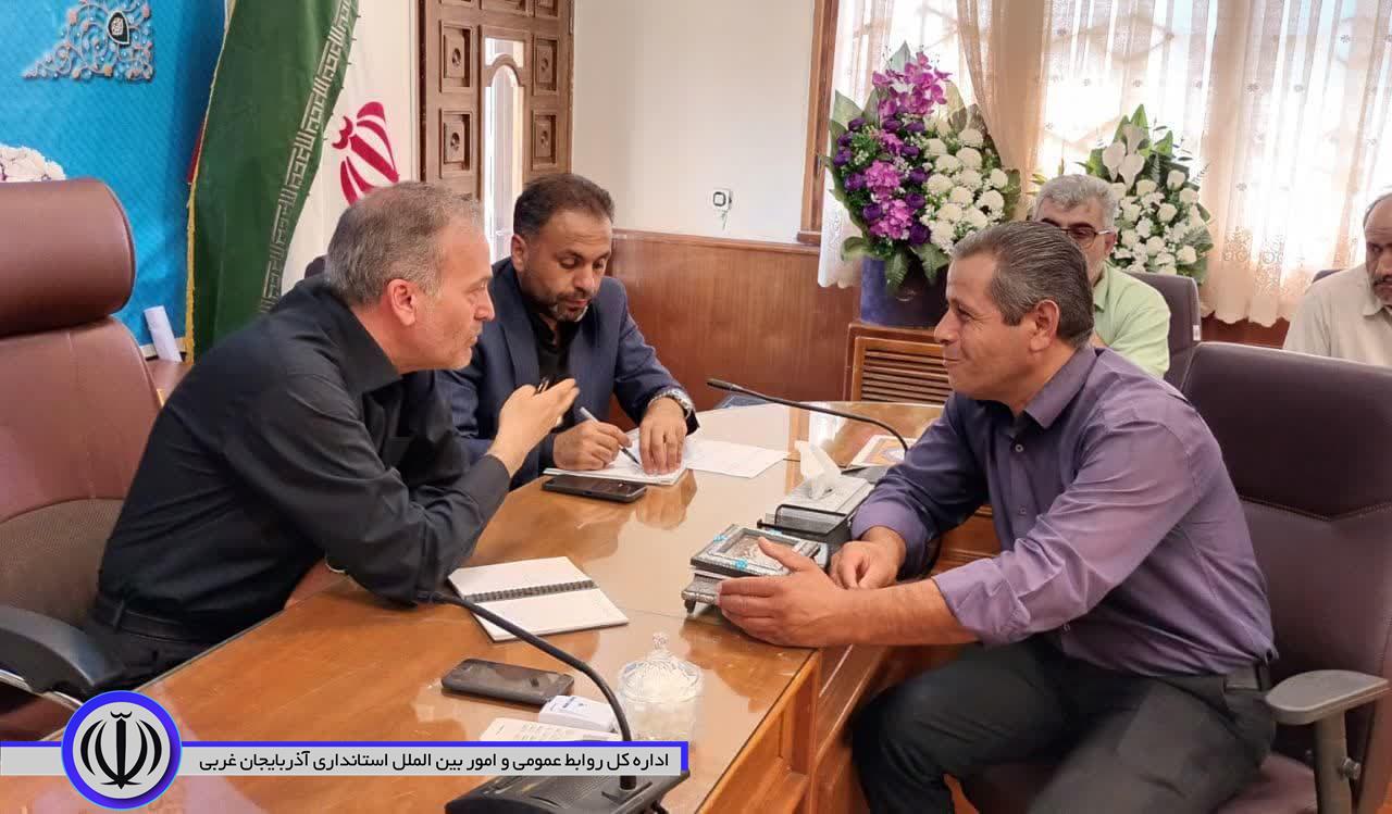 ملاقات مردمی و دیدار چهره به چهره سرپرست فرمانداری شهرستان نقده با شهروندان برگزار شد