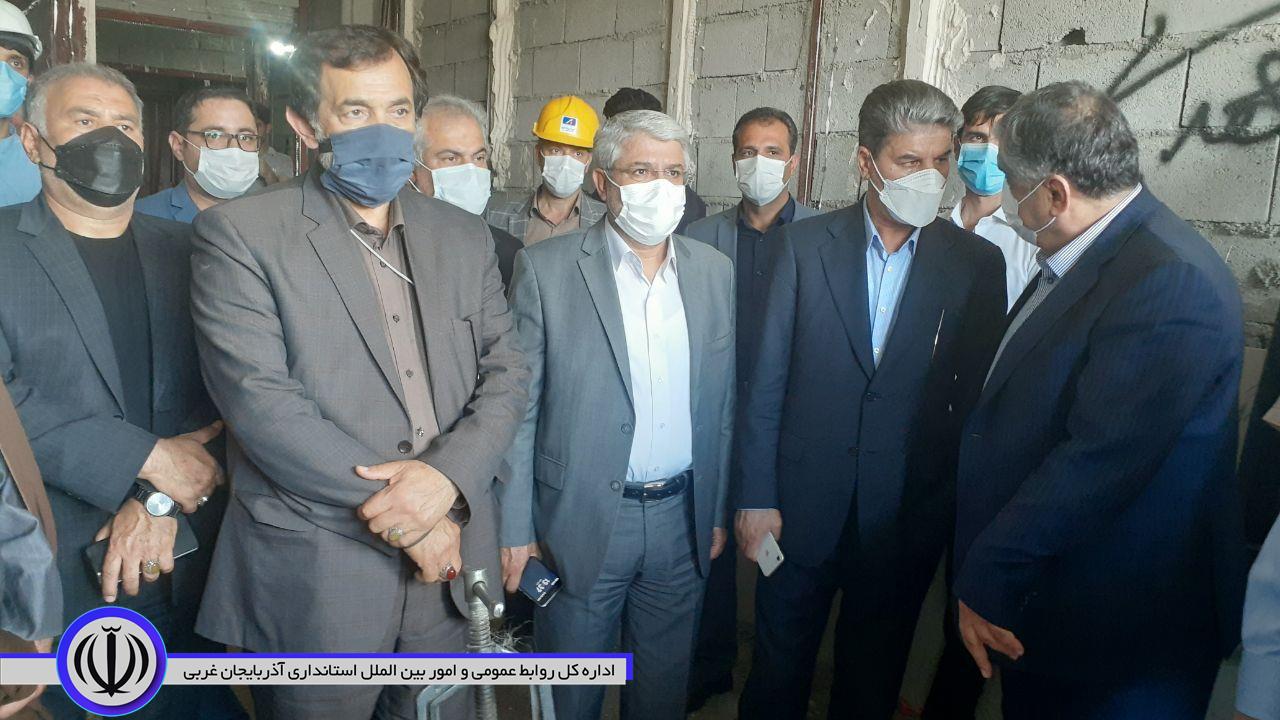 بازدید نایب رییس مجلس شورای اسلامی و استاندار آذربایجان غربی از روند اجرایی طرح توسعه بیمارستان امام(ره)