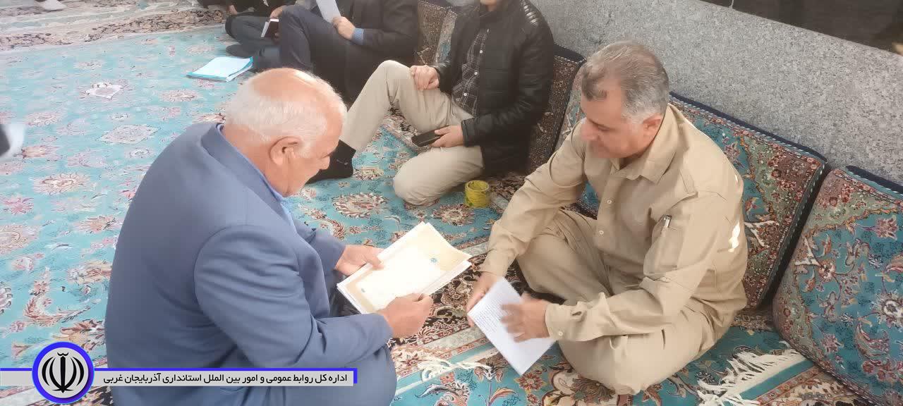 برگزاری میز ارتباطات مردمی فرماندار شهرستان نقده در شهر محمدیار