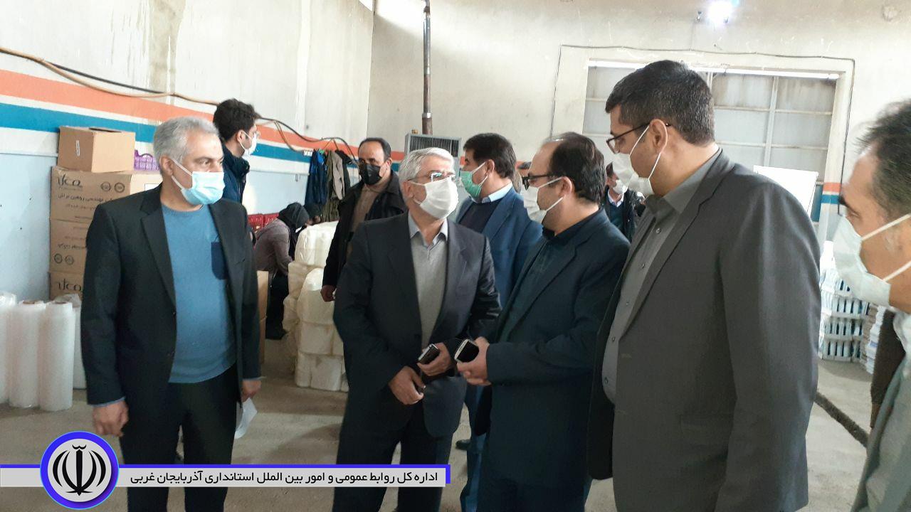 افتتاح کارگاه تولیدی ضدیخ با حضور منوچهر شاکر فرماندار شهرستان