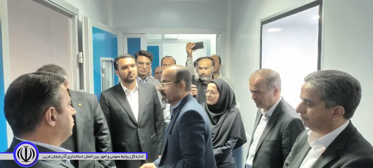 بازدید فرماندار نقده و مدیران وزارت صمت از کارخانه داروسازی داروگستر ساوا شفاژن