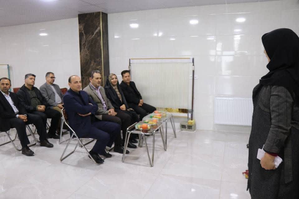 بهره‌برداری از کارگاه تولیدی حمایتی معلولین در شهرستان نقده همزمان با دهه مبارک فجر