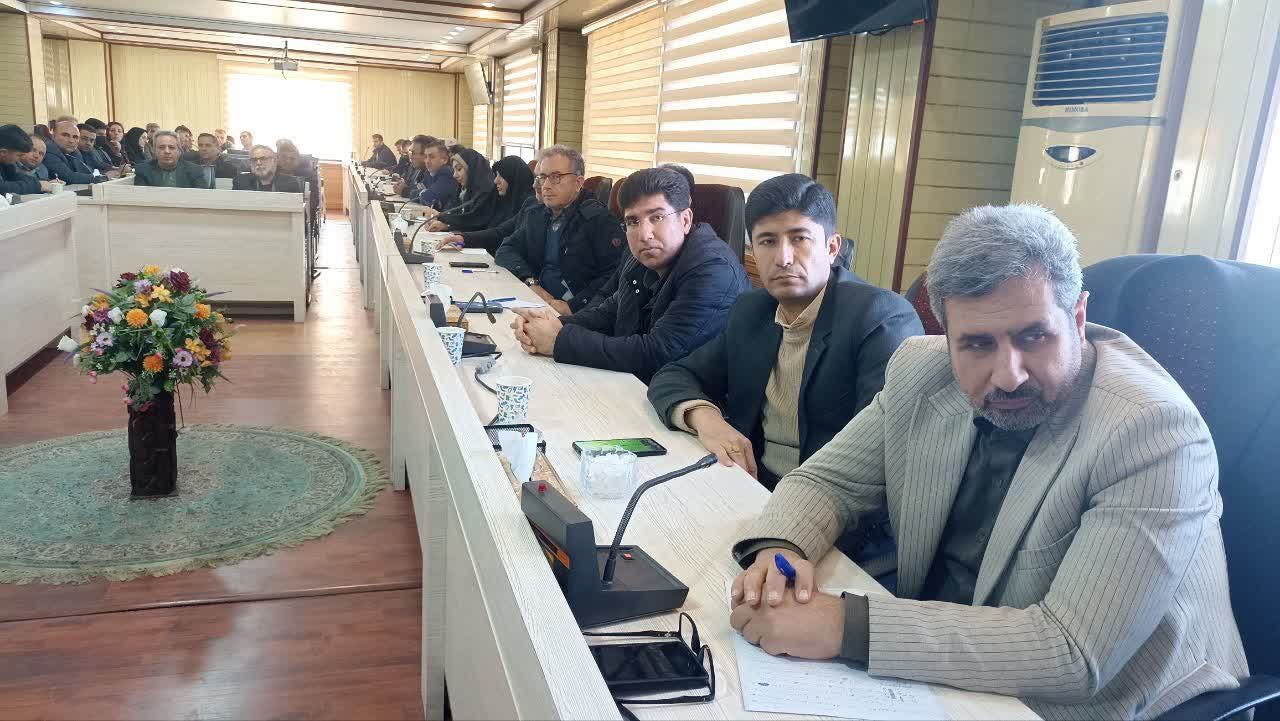 چهارمین جلسه شورای اداری شهرستان نقده در سال جاری با محوریت نظارت بر بازار، انتخابات و طرح محله‌محور برگزار شد