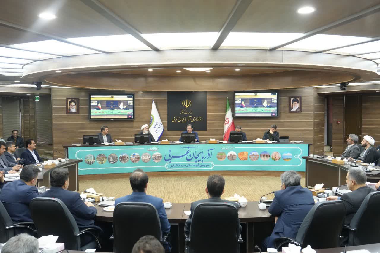 برگزاری آیین کلنگزنی پروژه احداث 310 واحد مسکن حمایتی و بهرهبرداری از طرح هادی 100 روستای آذربایجانغربی + تصاویر