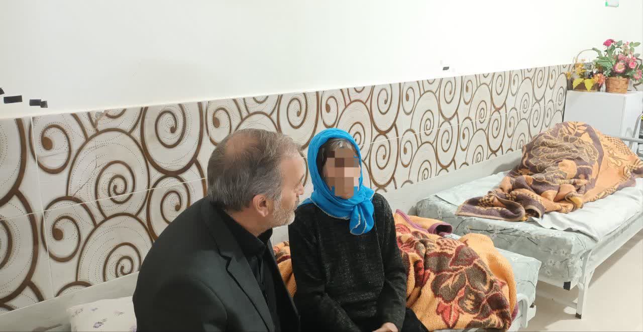 حضور فرماندار نقده در سرای سالمندان و دیدار با مادران این مرکز