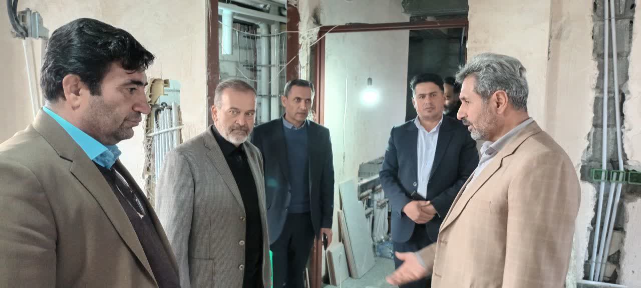 بازدید فرماندار نقده از پروژه احداث ساختمان اداری بیمه سلامت شهرستان