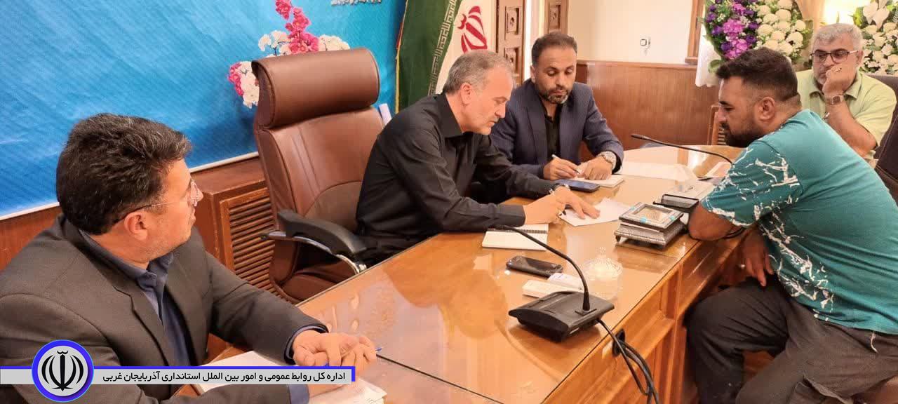 ملاقات مردمی و دیدار چهره به چهره سرپرست فرمانداری شهرستان نقده با شهروندان برگزار شد