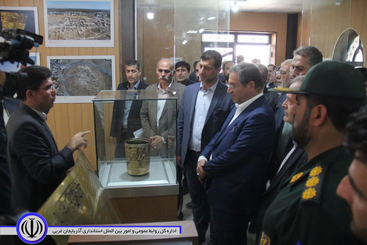 بازدید استاندار آذربایجانغربی از تپه تاریخی حسنلو نقده + تصاویر