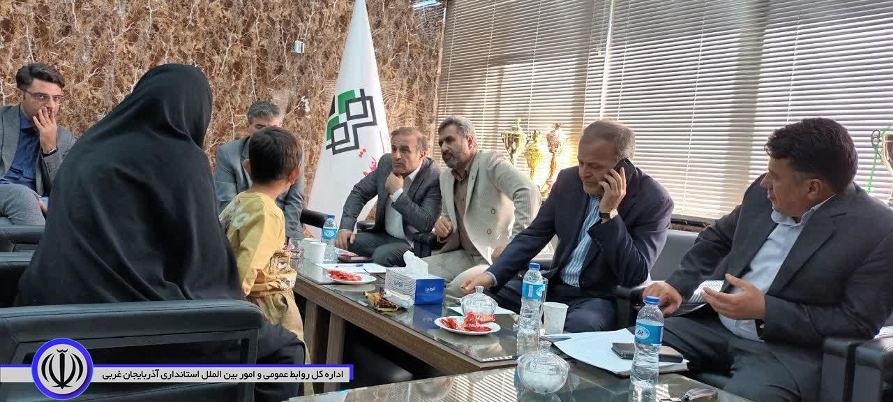 برگزاری میز ارتباطات مردمی سرپرست فرمانداری شهرستان در محل شهرداری نقده