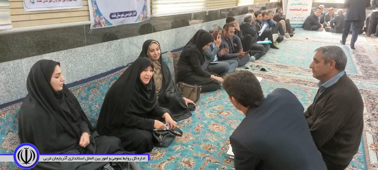 برگزاری میز ارتباطات مردمی فرماندار شهرستان نقده در شهر محمدیار