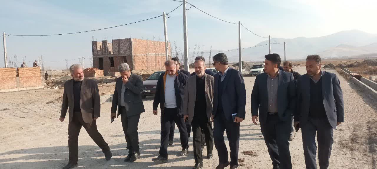 تأکید فرماندار نقده بر تسریع در اجرای پروژه 1100 واحدی نهضت ملی مسکن سایت کوزهگران