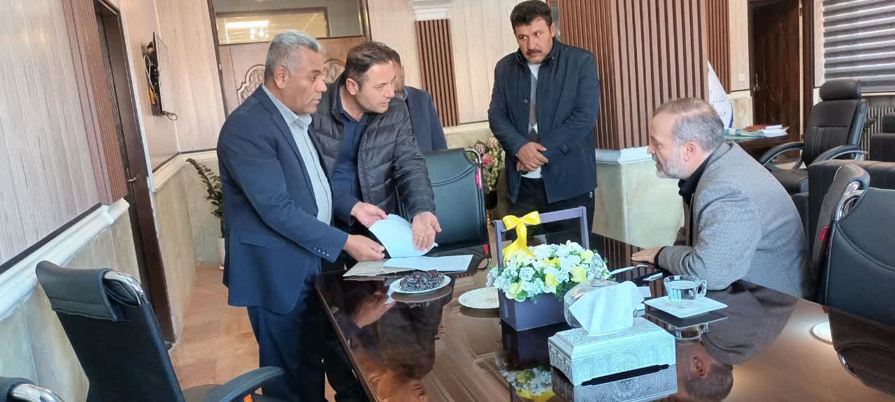 برگزاری ملاقات مردمی و دیدار چهره به چهره فرماندار نقده + تصاویر