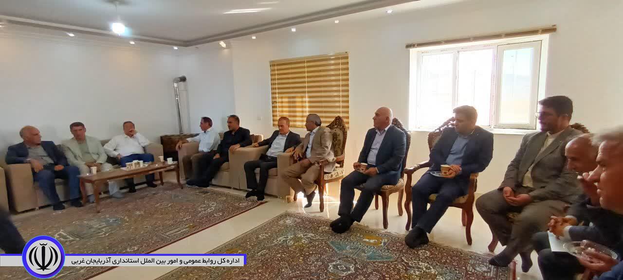 بازدید استاندار آذربایجانغربی از شهرک گلخانهای خلیفهلو