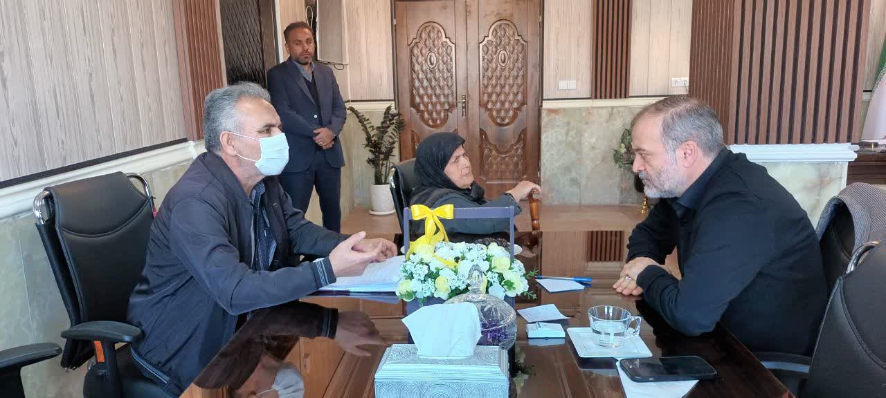 برگزاری ملاقات مردمی و دیدار چهره به چهره فرماندار نقده + تصاویر