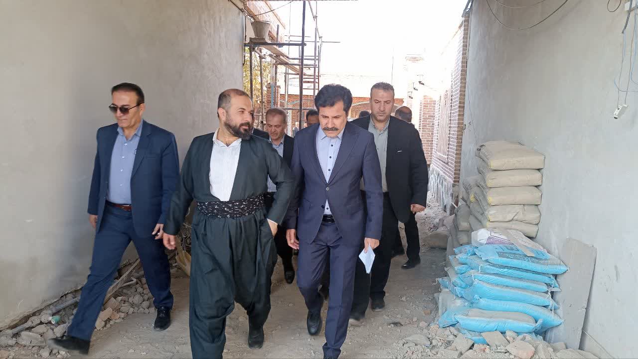 بازدید از واحد اقامتگاه بومگردی در حال ساخت در روستای حسنلو