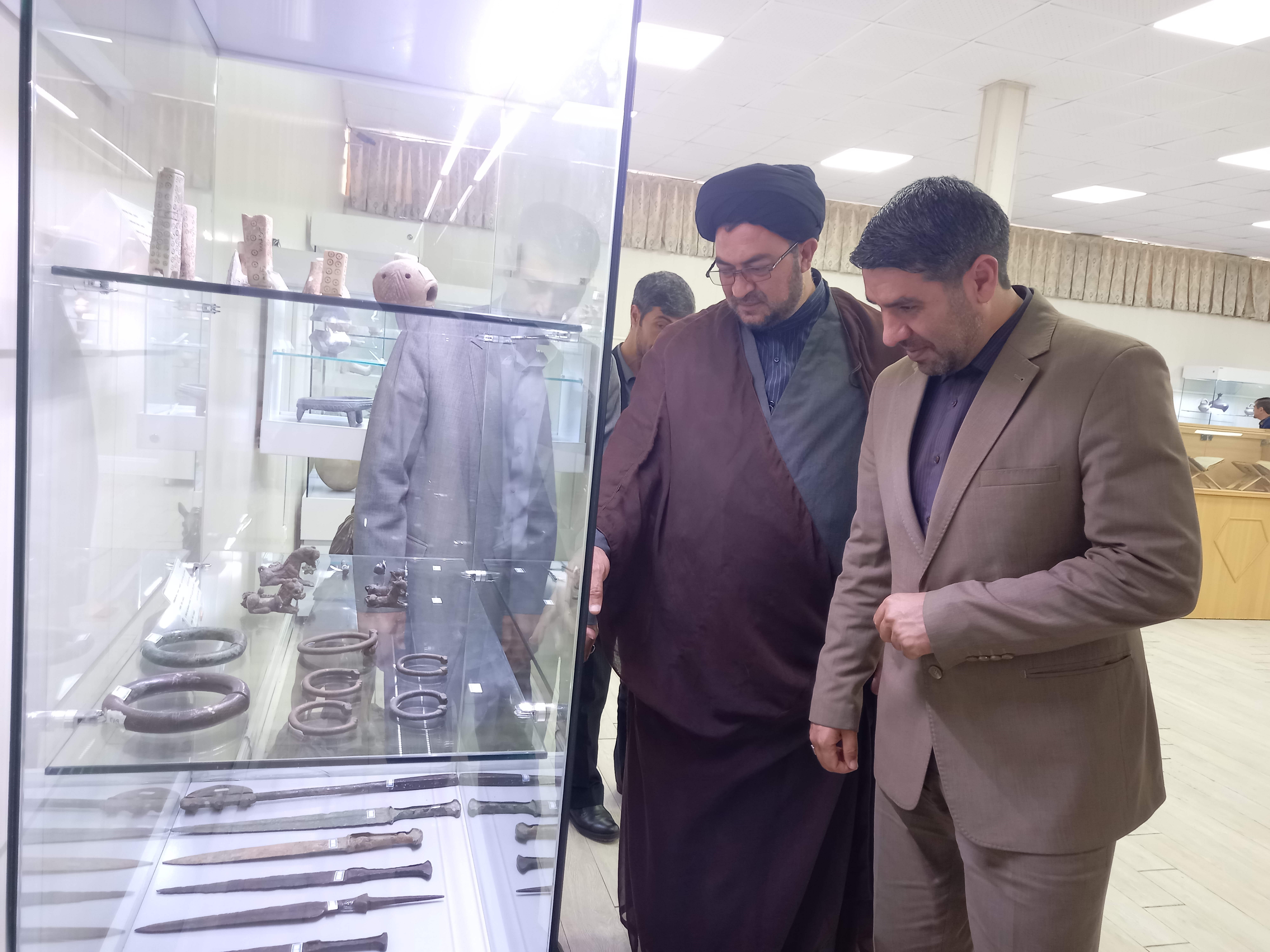 بازدید فرماندار نقده از اداره میراث فرهنگی، گردشگری و صنایع دستی و موزه این شهرستان