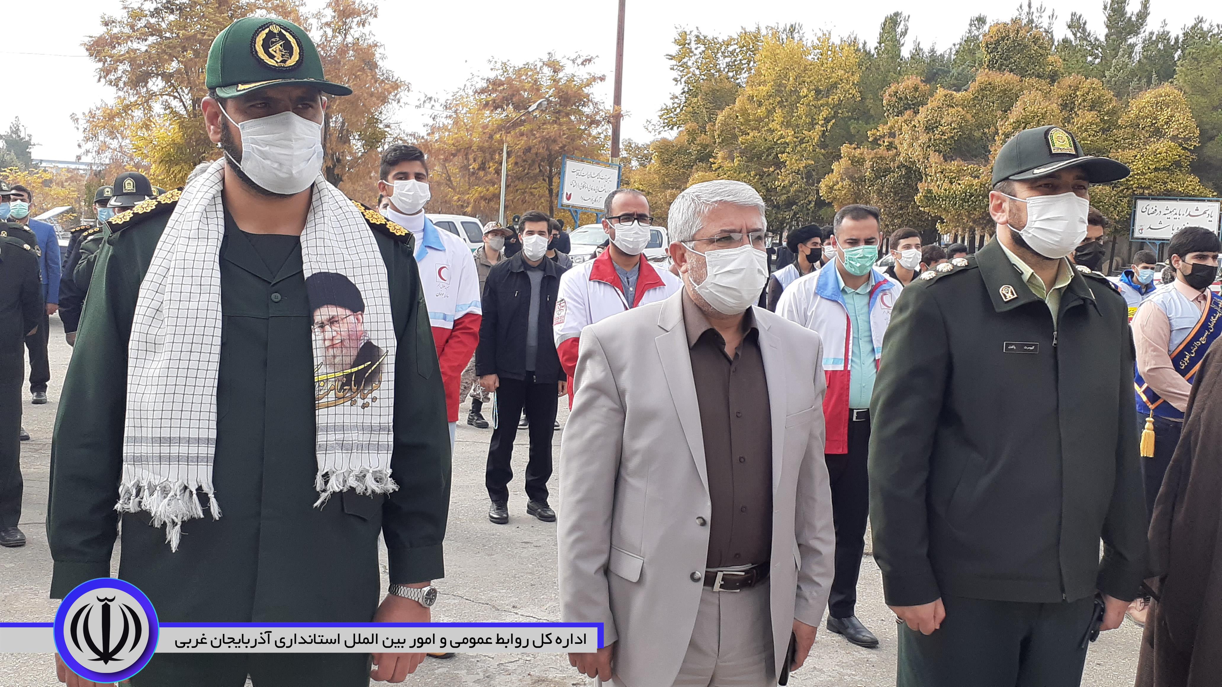 تجمع ضد استگباری و غبارروبی و عطر افشانی مزار مطهر شهدا با حضور فرماندار شهرستان
