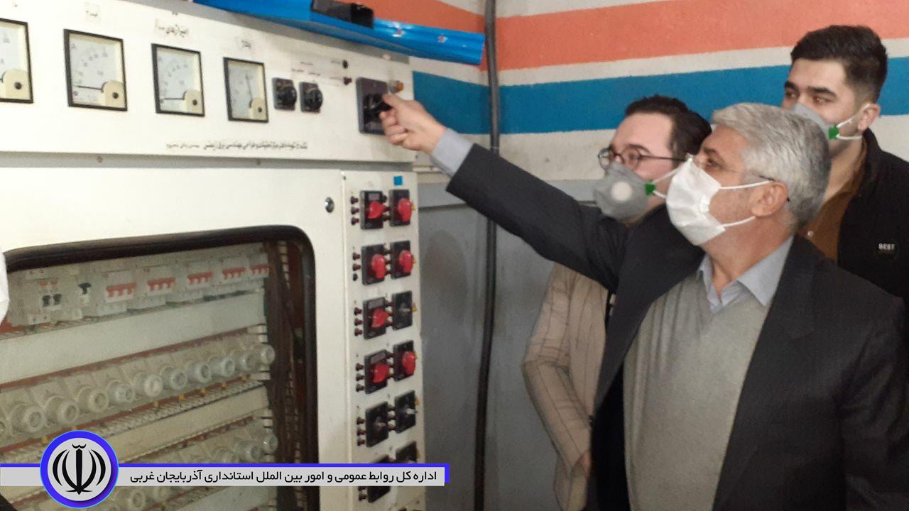 افتتاح کارگاه تولیدی ضدیخ با حضور منوچهر شاکر فرماندار شهرستان